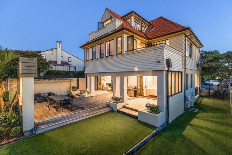 Photo of property in 16 Selwyn Avenue, Mission Bay, Auckland, 1071
