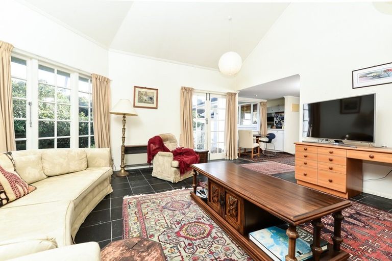Photo of property in 11 Saint Andrews Terrace, St Andrews, Hamilton, 3200