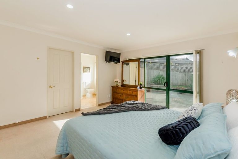 Photo of property in 2 Millennium Hill, Paraparaumu, 5032