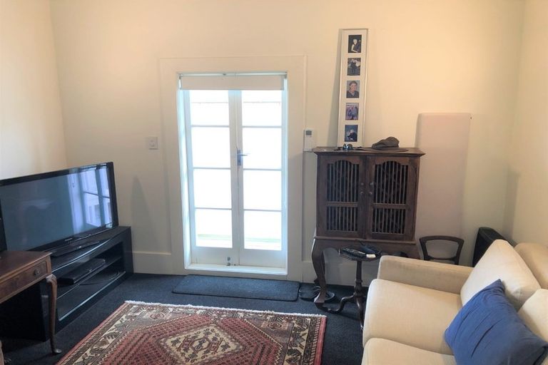 Photo of property in 7 Queens Parade, Devonport, Auckland, 0624