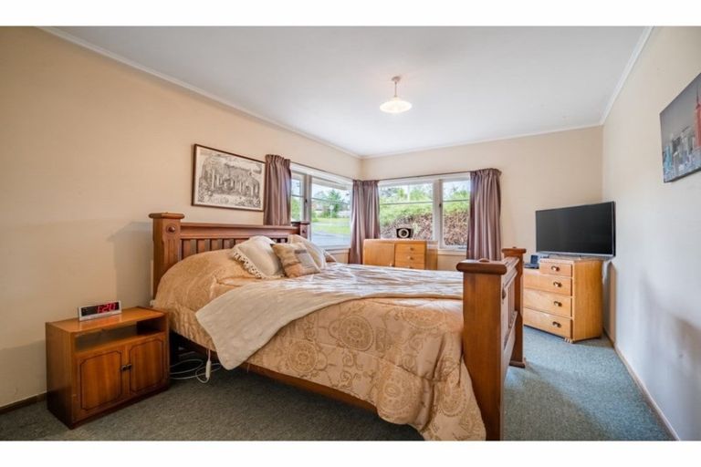 Photo of property in 330 Glengarry Road, Glen Eden, Auckland, 0602