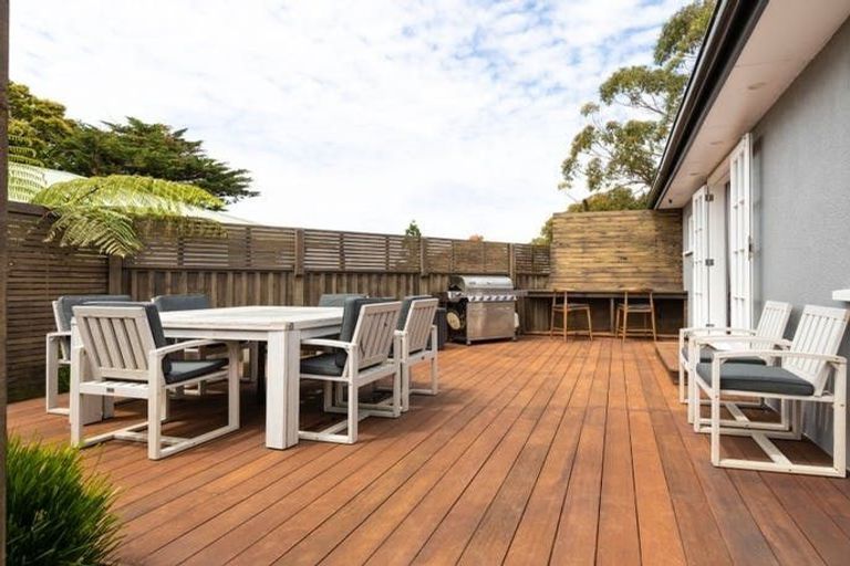 Photo of property in 201 Frankley Road, Frankleigh Park, New Plymouth, 4310