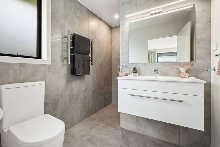 Photo of property in 16 Carrick Place, Mosgiel, 9024