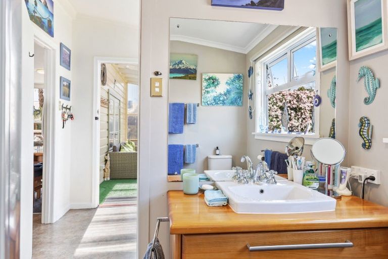 Photo of property in 169 Romilly Street, Westport, 7825