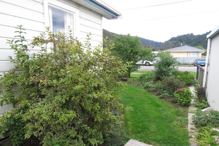 Photo of property in 8 Ranft Street, Reefton, 7830