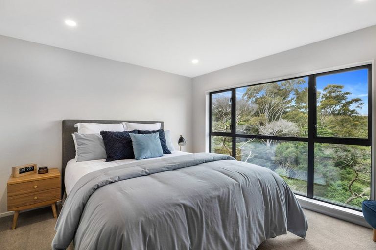 Photo of property in 10a Huka Road, Birkenhead, Auckland, 0626