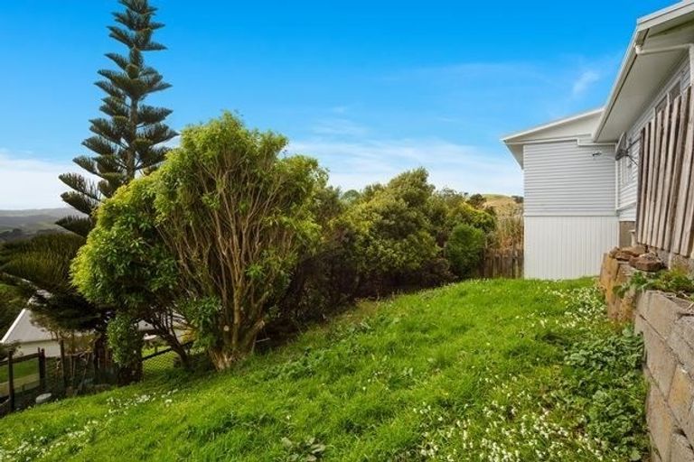 Photo of property in 59 Baylands Drive, Newlands, Wellington, 6037