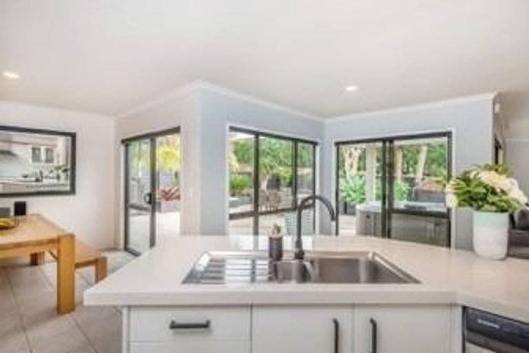 Photo of property in 7 Orwell Road, Greenhithe, Auckland, 0632