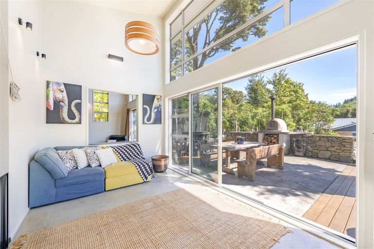 Photo of property in 27 Carlow Grove, Birchville, Upper Hutt, 5018