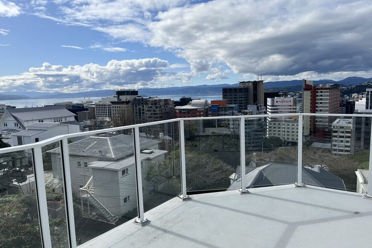 Photo of property in 32 Talavera Terrace, Kelburn, Wellington, 6012