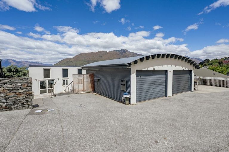 Photo of property in 3a Strawberry Lane, Fernhill, Queenstown, 9300