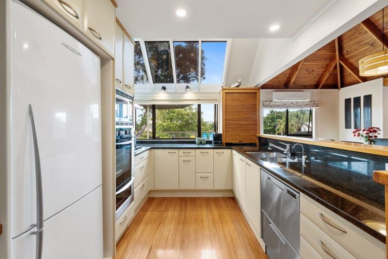 Photo of property in 19 Tainui Road, Cockle Bay, Auckland, 2014