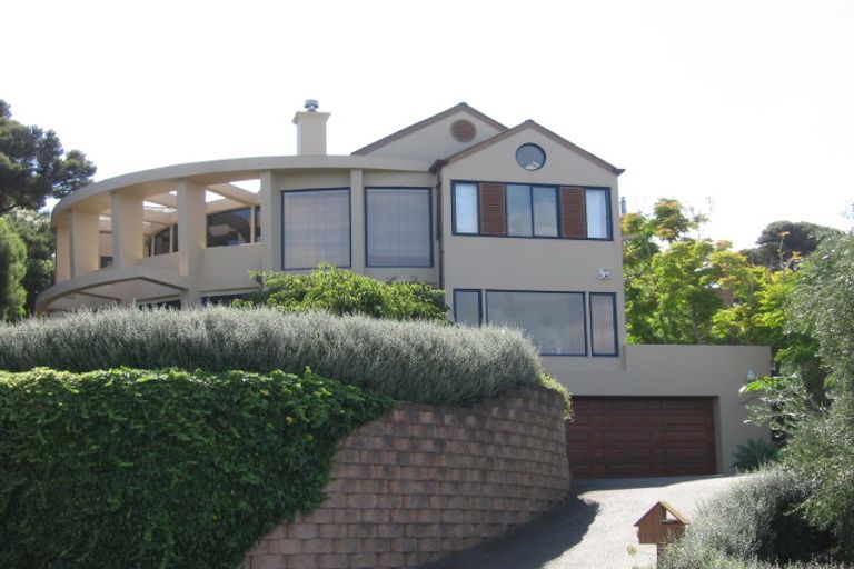 Photo of property in 84 Hadfield Street, Beach Haven, Auckland, 0626