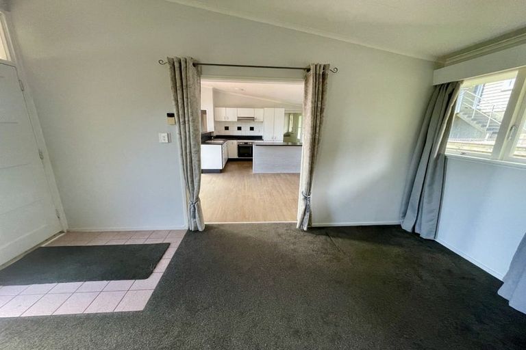 Photo of property in 21 Swainson Street, Naenae, Lower Hutt, 5011