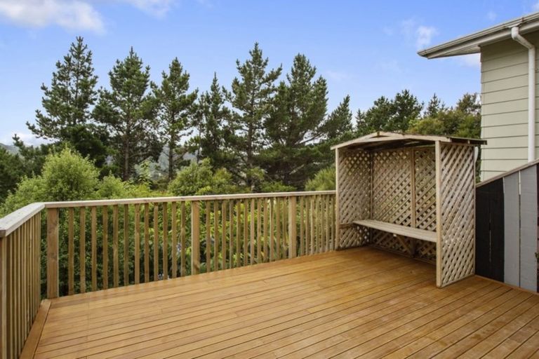 Photo of property in 19 Greenwich Grove, Stokes Valley, Lower Hutt, 5019