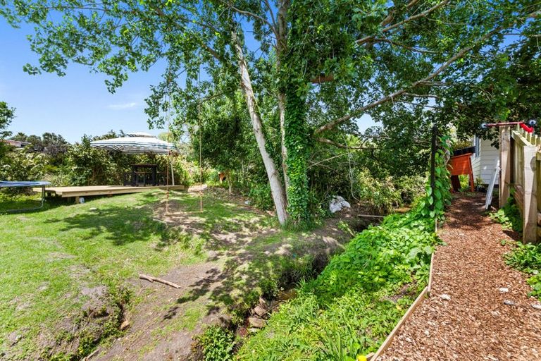 Photo of property in 2/30 Forest Hill Road, Henderson, Auckland, 0612