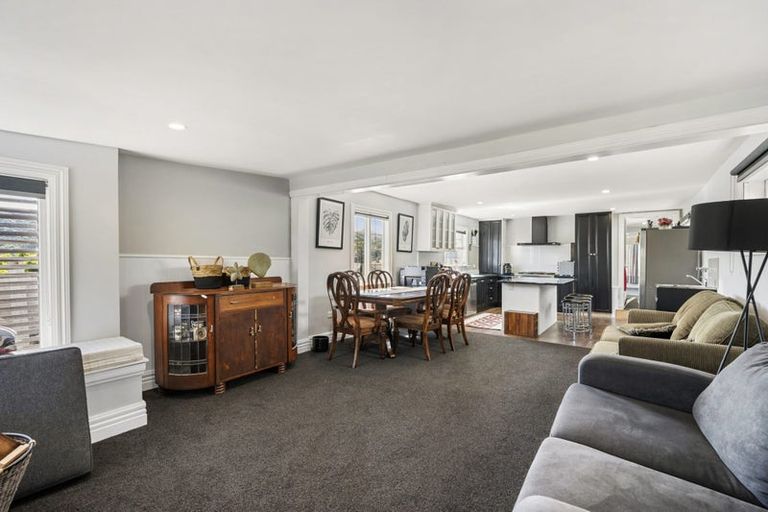 Photo of property in 8 Glendavar Street, Berhampore, Wellington, 6023