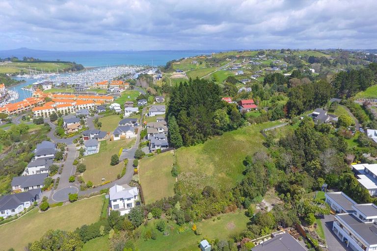 Photo of property in 30 Clayden Drive, Gulf Harbour, Whangaparaoa, 0930