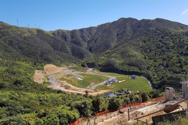 Photo of property in 107 Silverstream Road, Crofton Downs, Wellington, 6035