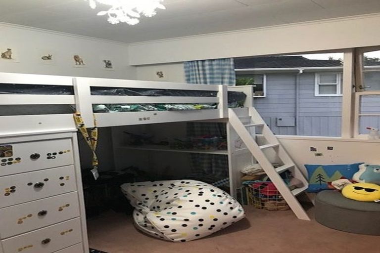 Photo of property in 13 Timaru Grove, Kelson, Lower Hutt, 5010