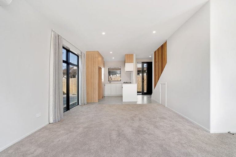 Photo of property in 2/60 Sandwich Road, Saint Andrews, Hamilton, 3200