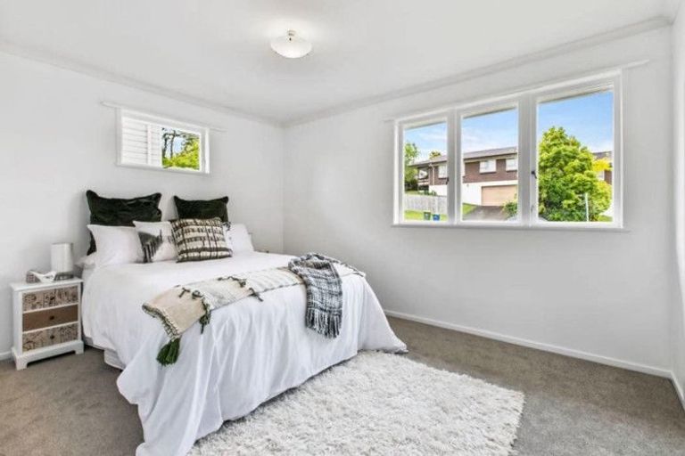 Photo of property in 2/70 Sycamore Drive, Sunnynook, Auckland, 0620