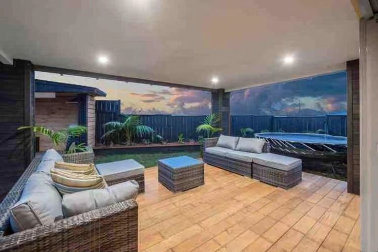Photo of property in 63b Westgate Drive, Massey, Auckland, 0614