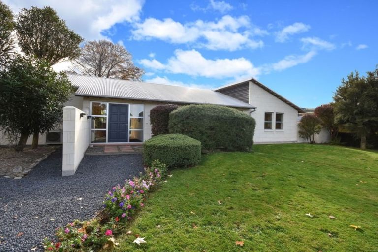 Photo of property in 48 Holyhead Street, Outram, 9019