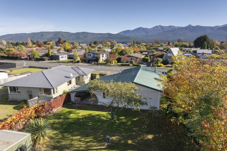 Photo of property in 108 Quintin Drive, Te Anau, 9600