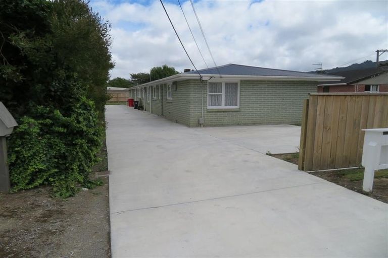 Photo of property in 1/52 Cruickshank Road, Clouston Park, Upper Hutt, 5018