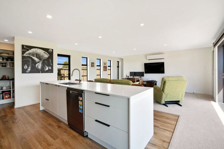 Photo of property in 5b Greenwood Place, Amberley, 7410