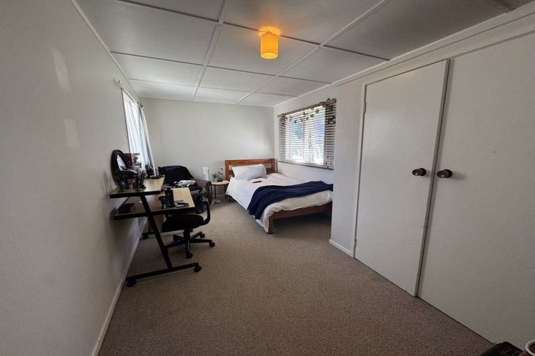 Photo of property in 959a Beach Road, Torbay, Auckland, 0630