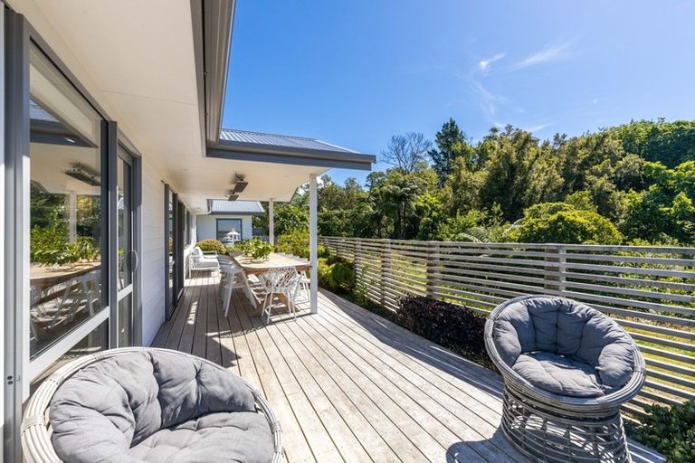 Photo of property in 4 Okoare Lane, Ferndale, New Plymouth, 4310