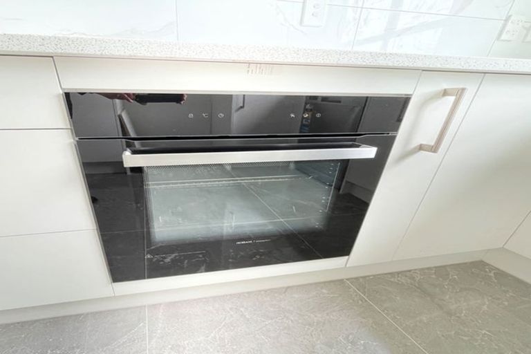 Photo of property in 57 Lynwood Road, New Lynn, Auckland, 0600