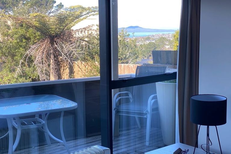 Photo of property in 927 East Coast Road, Northcross, Auckland, 0632