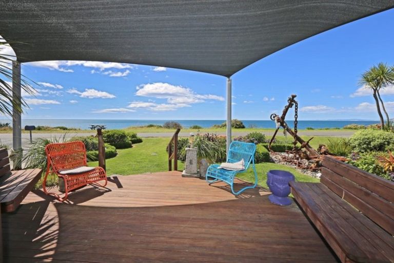 Photo of property in 132 North Shore Road, Eskdale, Napier, 4182