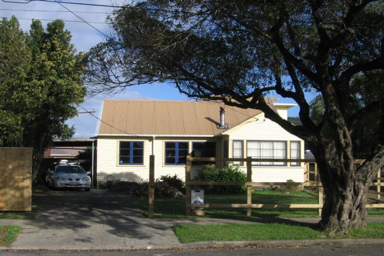 Photo of property in 7 Biddle Crescent, Taita, Lower Hutt, 5011