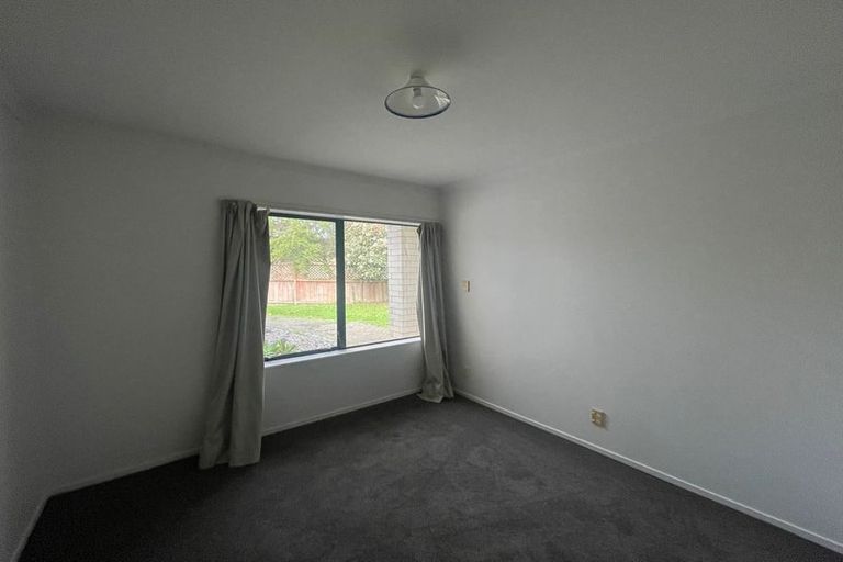 Photo of property in 15 Kalgan Place, Burswood, Auckland, 2013