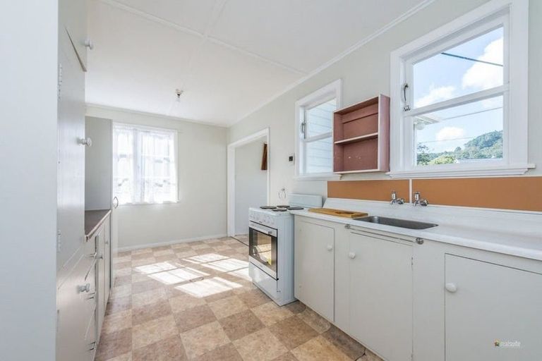 Photo of property in 1258 High Street, Taita, Lower Hutt, 5011