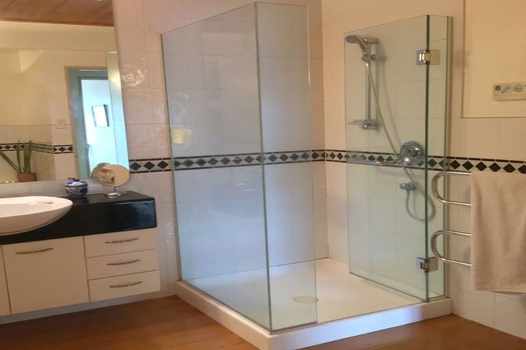 Photo of property in 2/145 Victoria Road, Devonport, Auckland, 0624