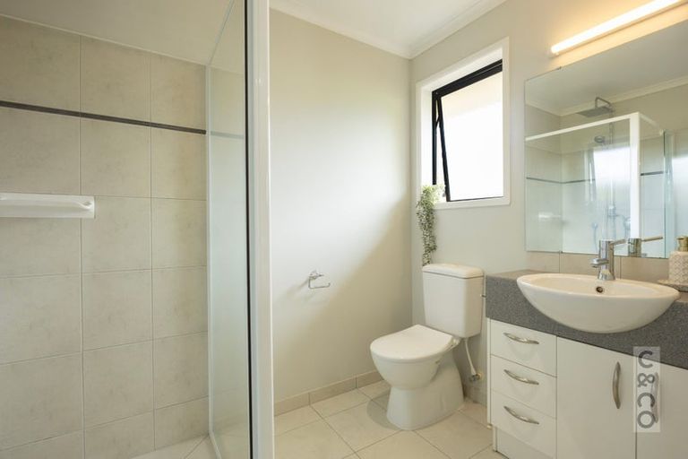 Photo of property in 2 Orchard Lane, Huapai, Kumeu, 0810