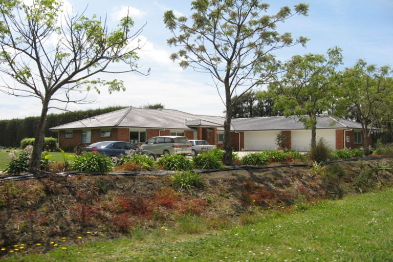 Photo of property in 51 Lathrope Road, Kumeu, 0892