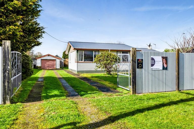 Photo of property in 9 Grey Street, Normanby, Hawera, 4614