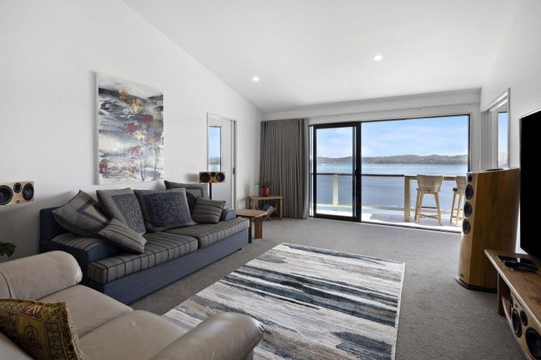 Photo of property in 55 Ferry Road, Days Bay, Lower Hutt, 5013