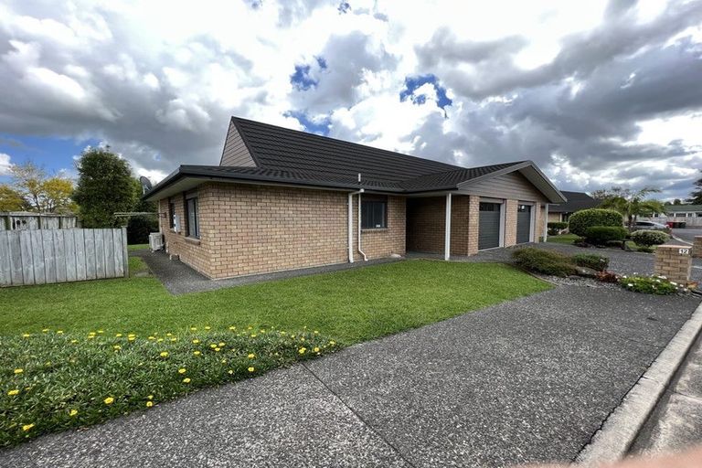 Photo of property in 12/56 Larnoch Road, Henderson, Auckland, 0610