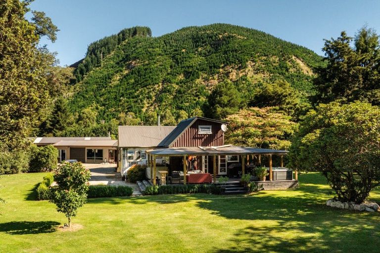 Photo of property in 2155 Motueka Valley Highway, Ngatimoti, Motueka, 7196