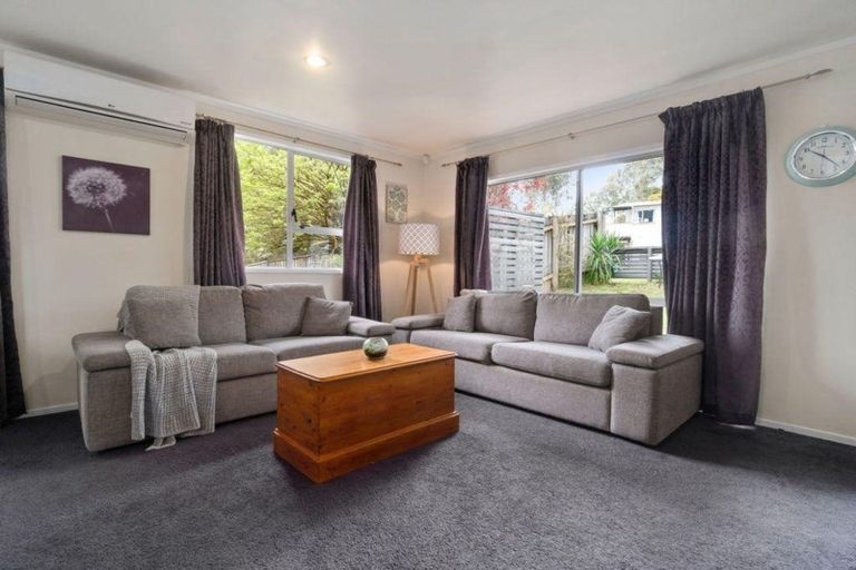 Photo of property in 23 Claverdon Drive, Massey, Auckland, 0614