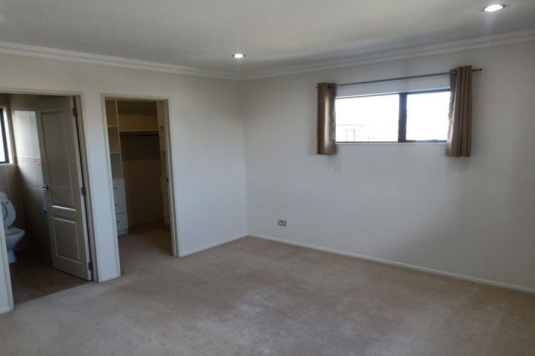Photo of property in 30 Kestev Drive, Flat Bush, Auckland, 2016