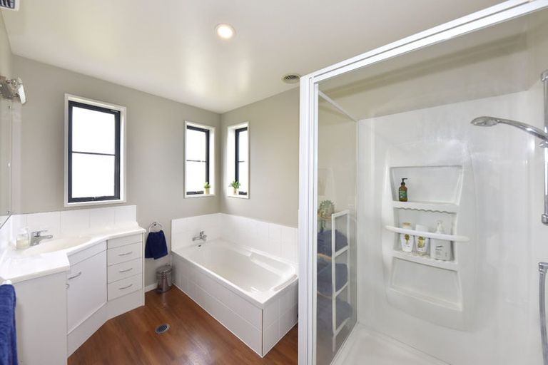 Photo of property in 37 Mcmahon Drive, Aidanfield, Christchurch, 8025