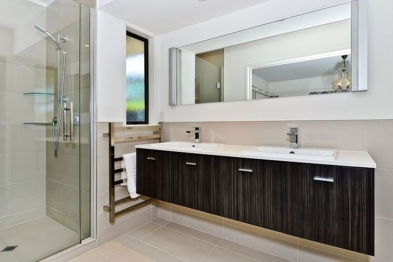 Photo of property in 41 Marywil Crescent, Hillcrest, Auckland, 0627